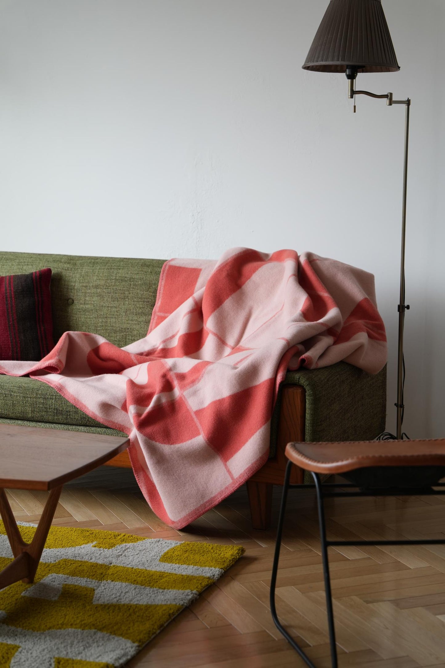 WOOL BLANKET:Pieces of home