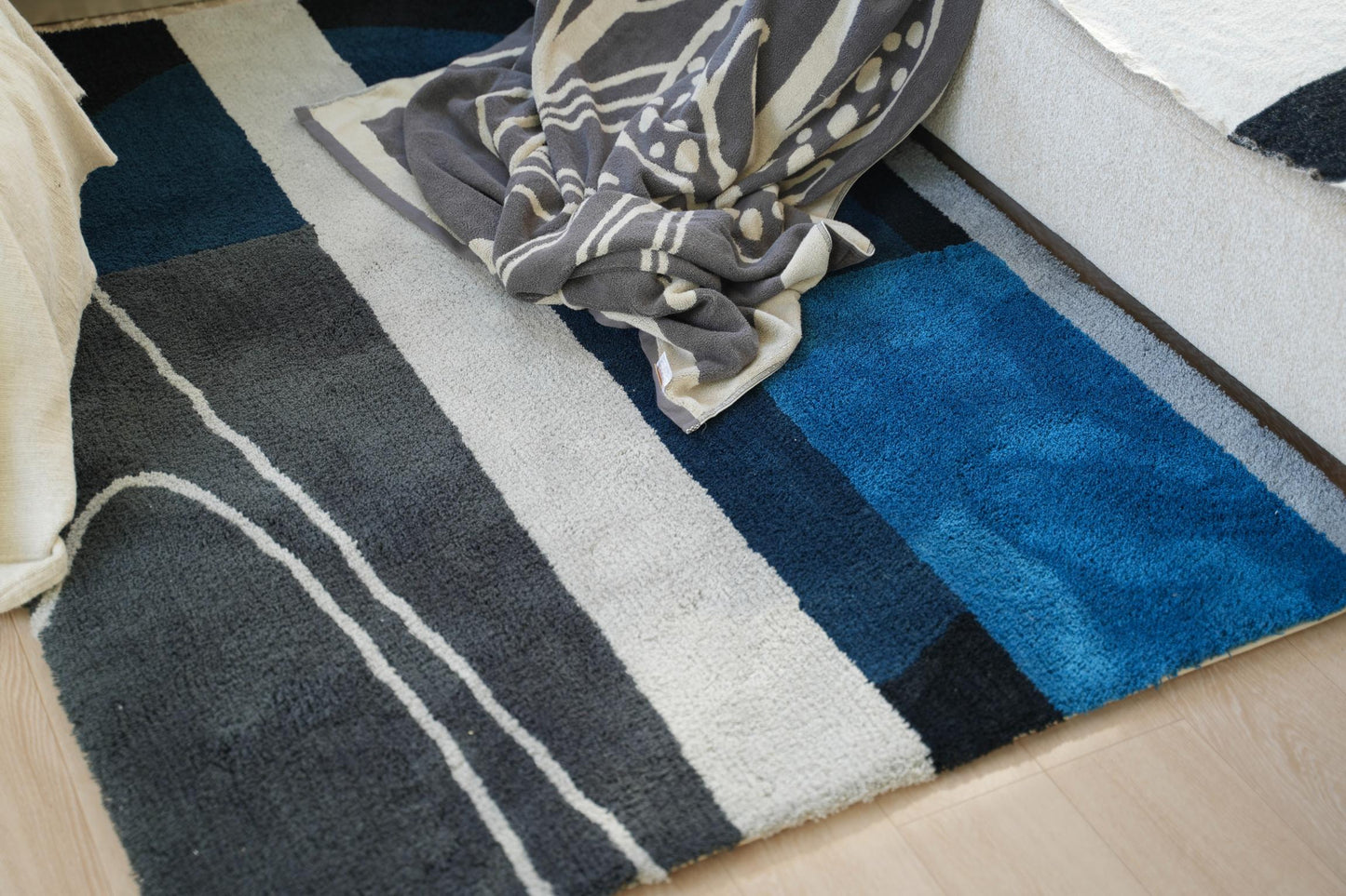 RUG【L】:Lake