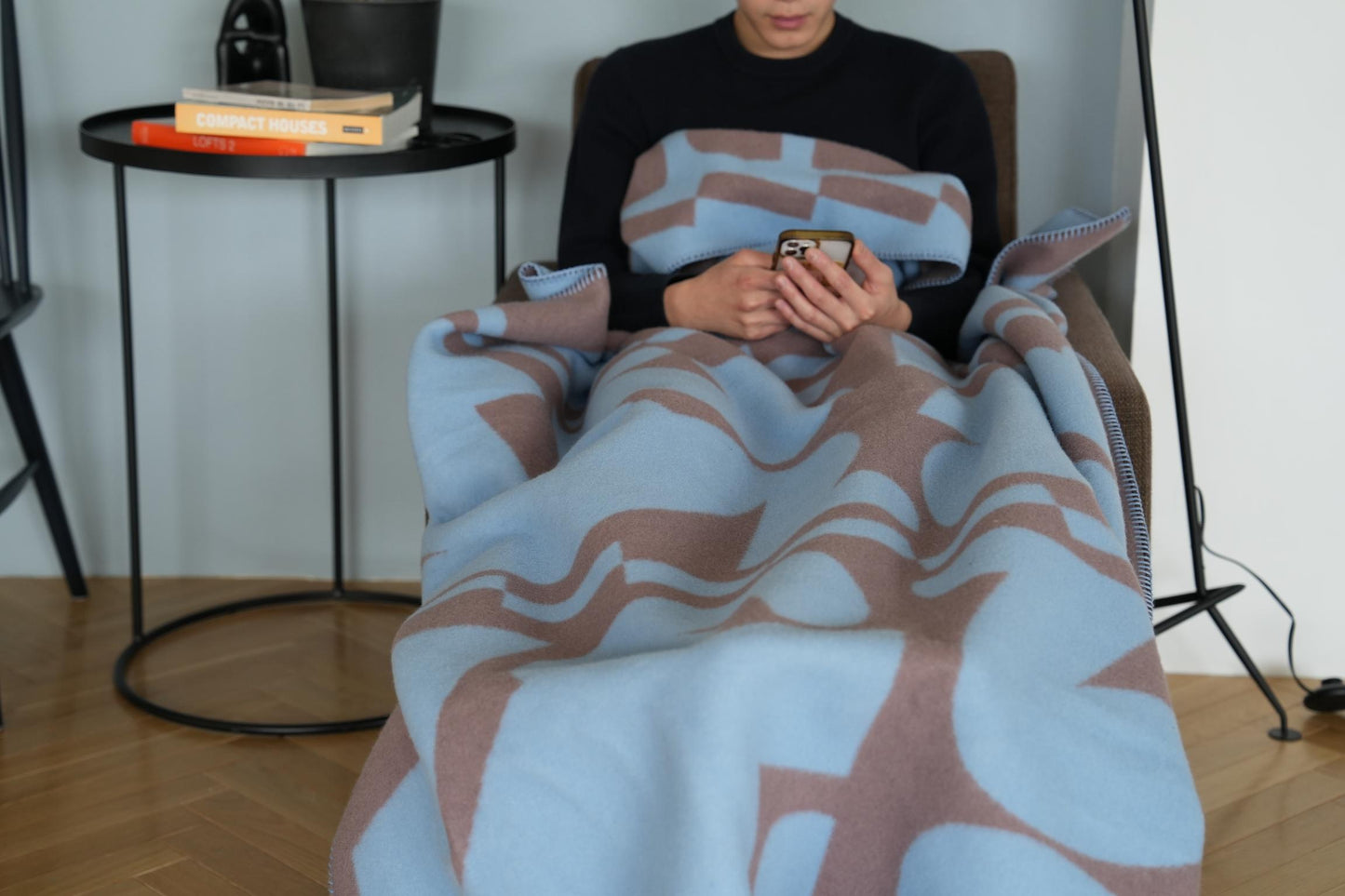 WOOL BLANKET:Giving