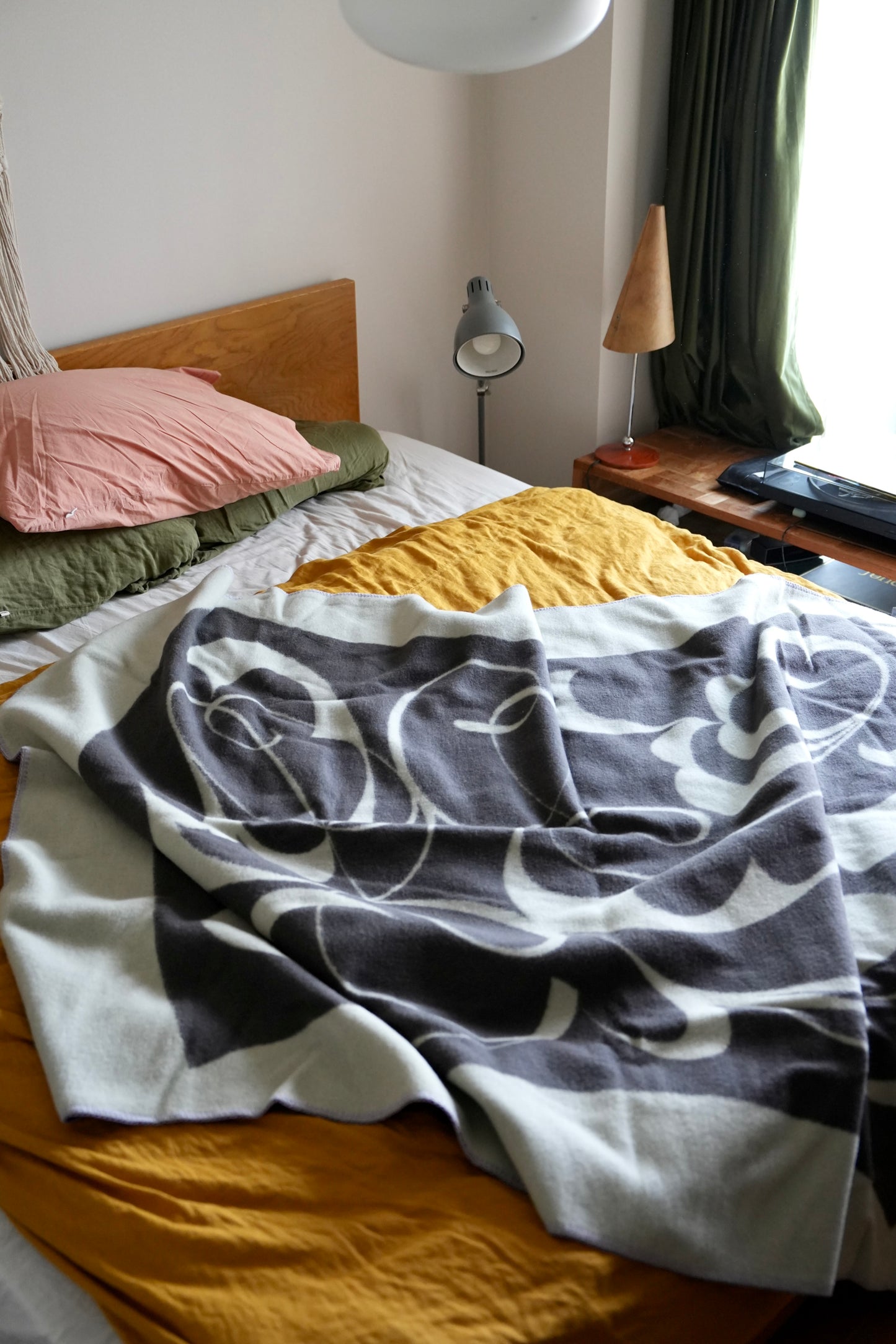 WOOL BLANKET:Dancing flower(11月上旬発送)