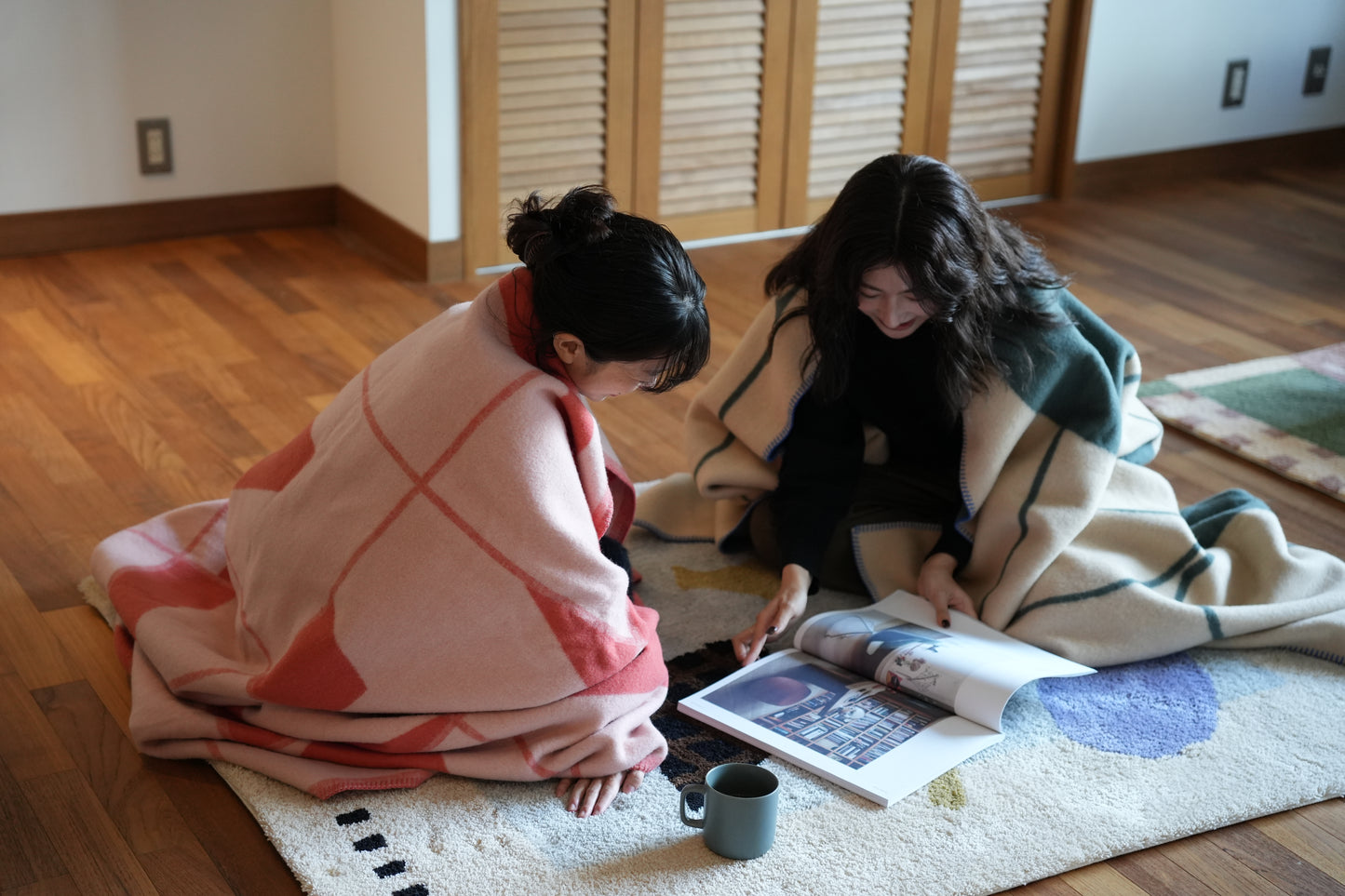 WOOL BLANKET:Pieces of home