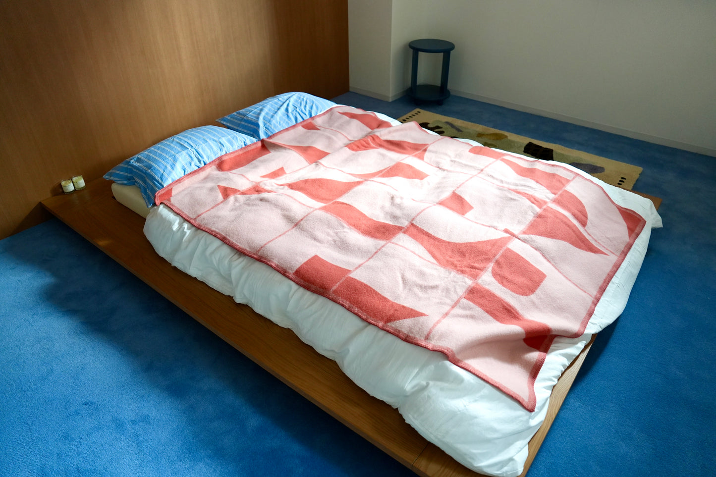 WOOL BLANKET:Pieces of home