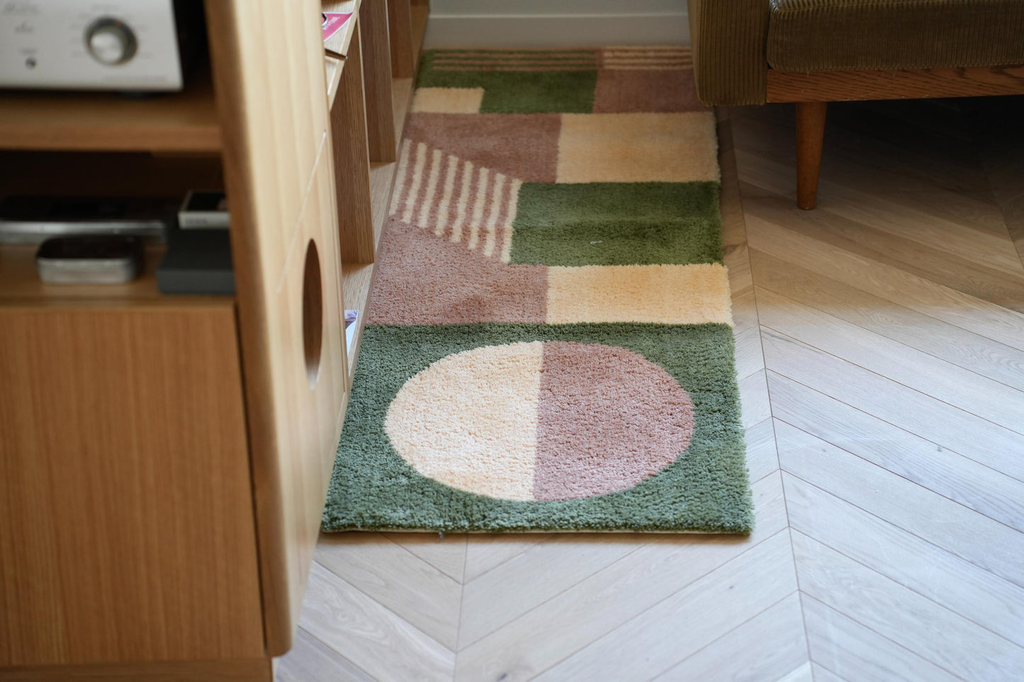 RUG【M】:Contrast