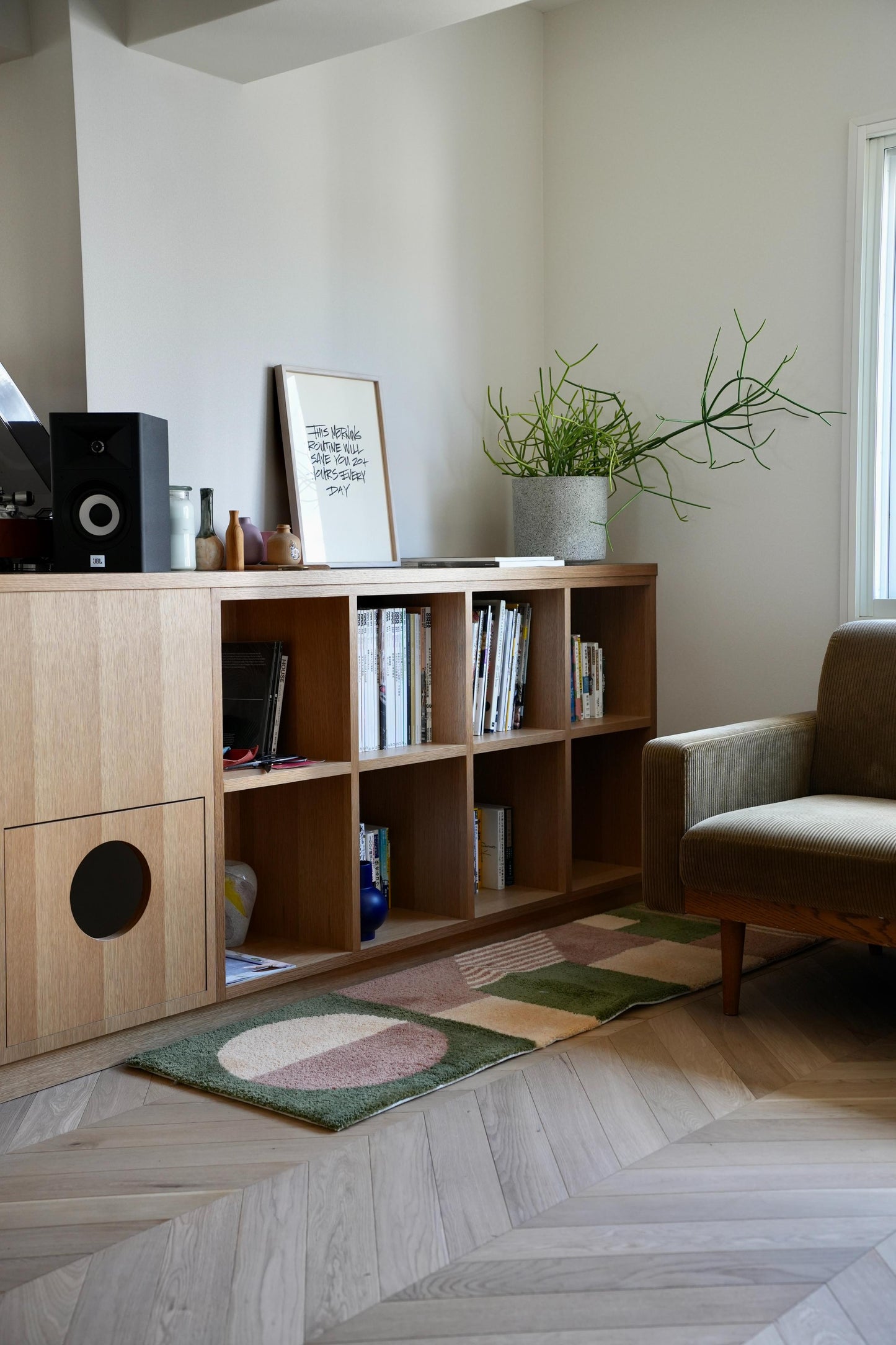 RUG【M】:Contrast