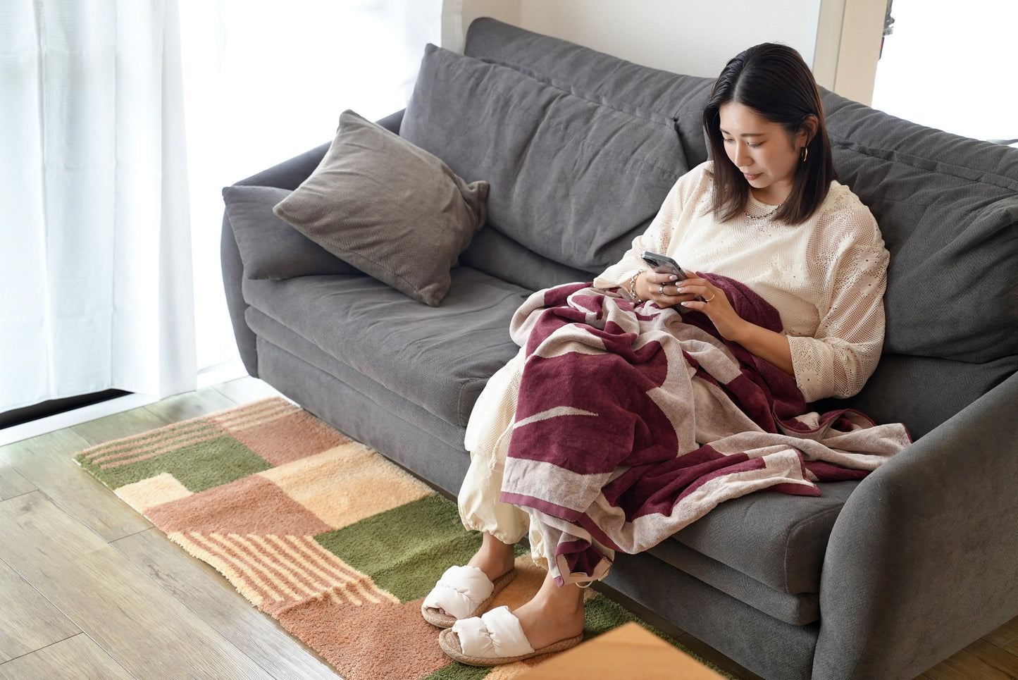 RUG【M】:Contrast