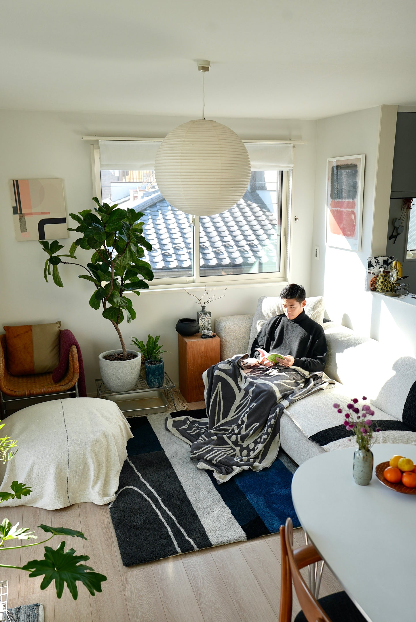 BED THROW BLANKET:Tiger Lily by whole