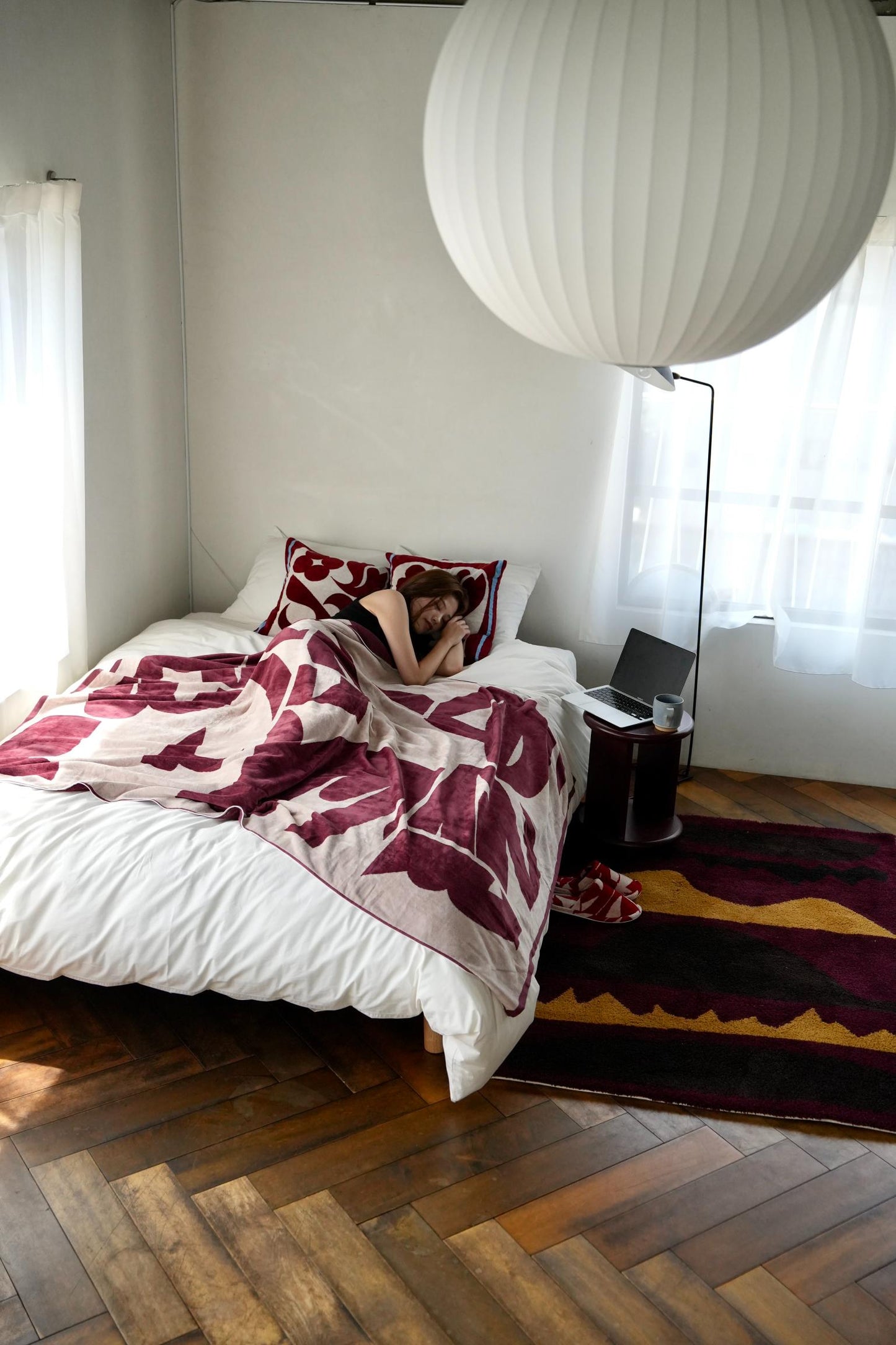 CUSHION COVER:Dancing flower