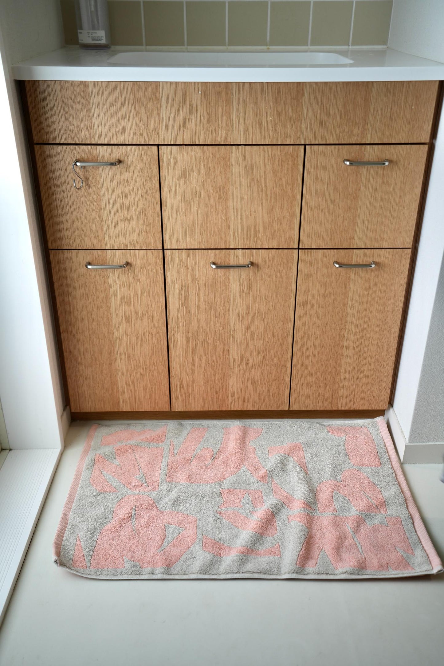 BATH MAT:Sillage