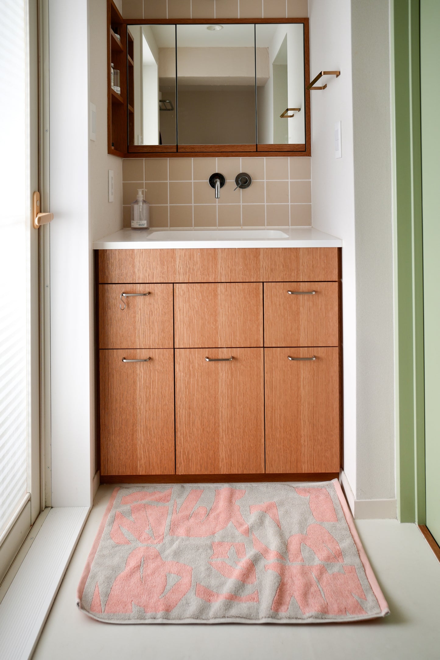 BATH MAT:Sillage