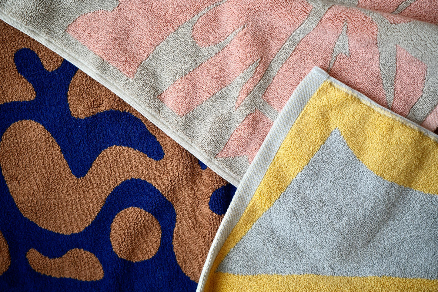 BATH MAT:Giving