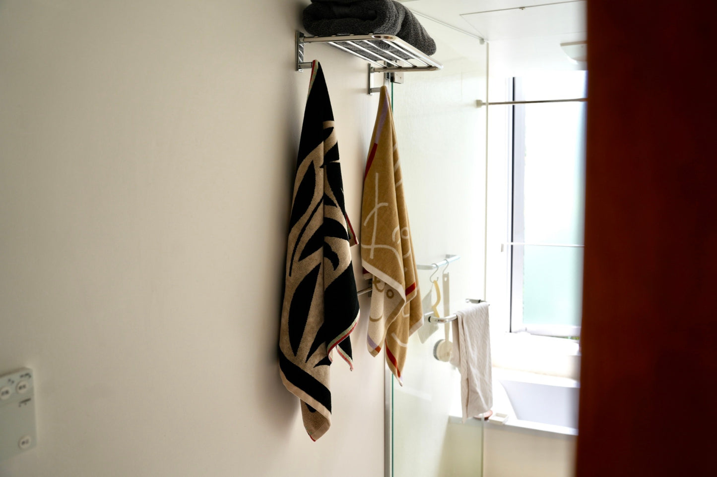 BATH TOWEL : Waltz of the flowers