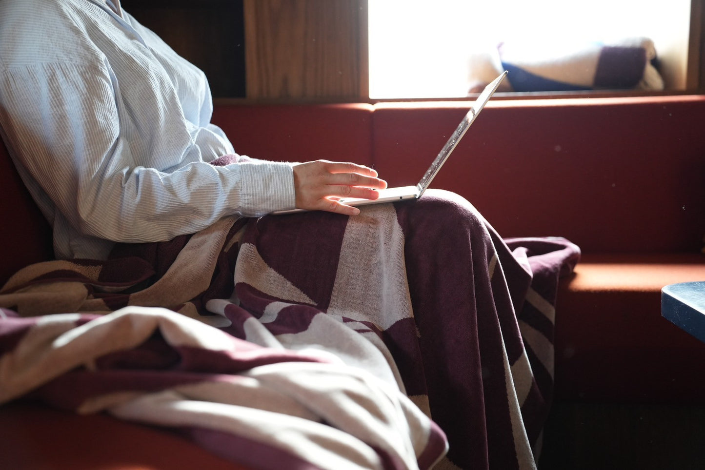 BED THROW BLANKET:Sillage