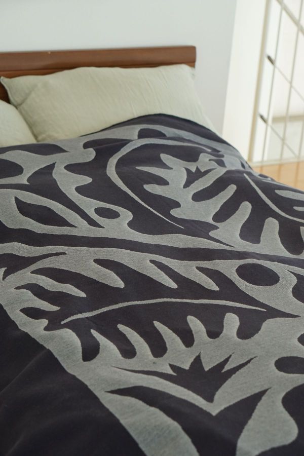 ALL SEASON BLANKET : Garden by Asuka Watanabe