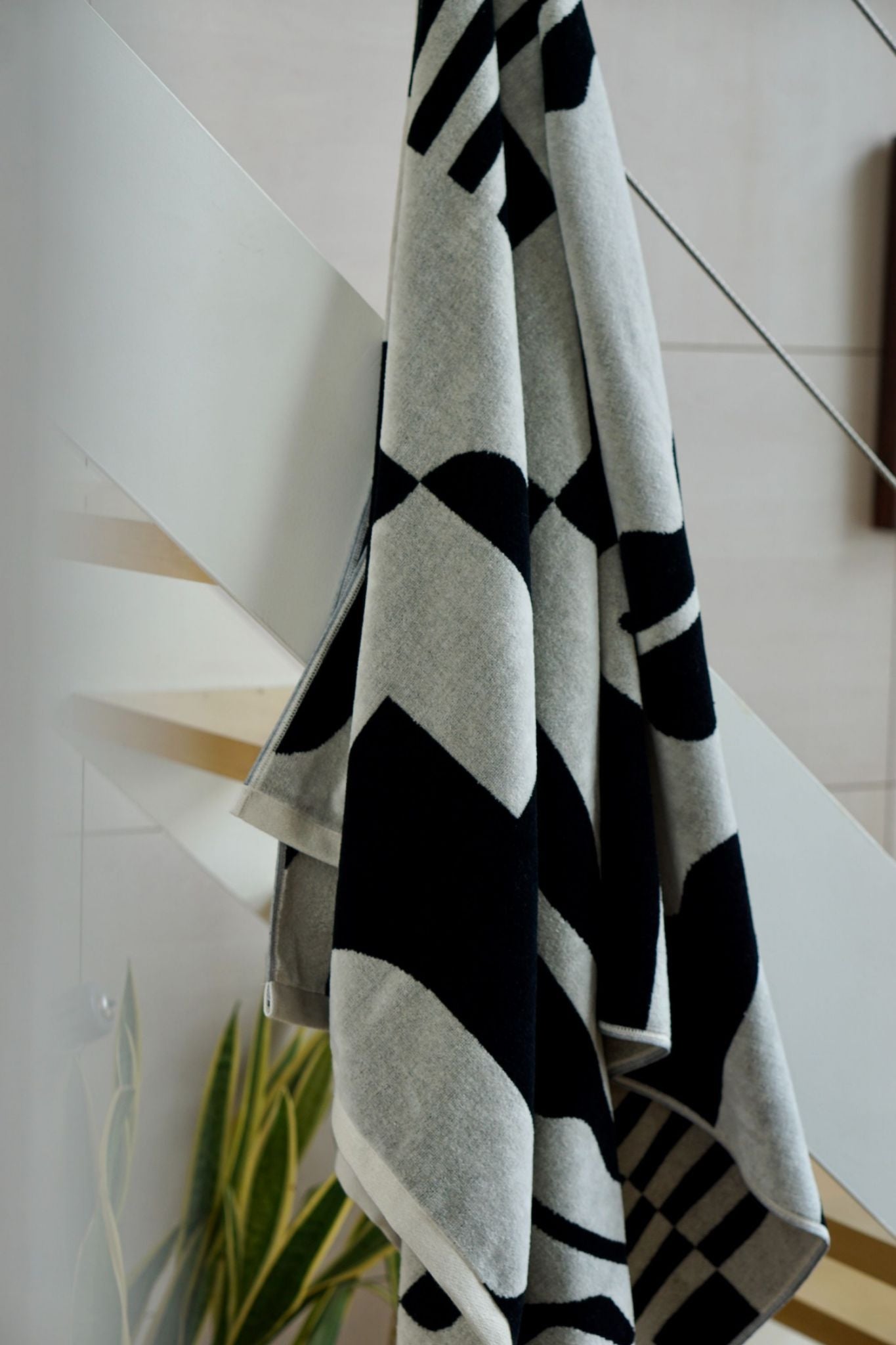 TOWEL BLANKET : Abstract Inlet by Asuka Watanabe