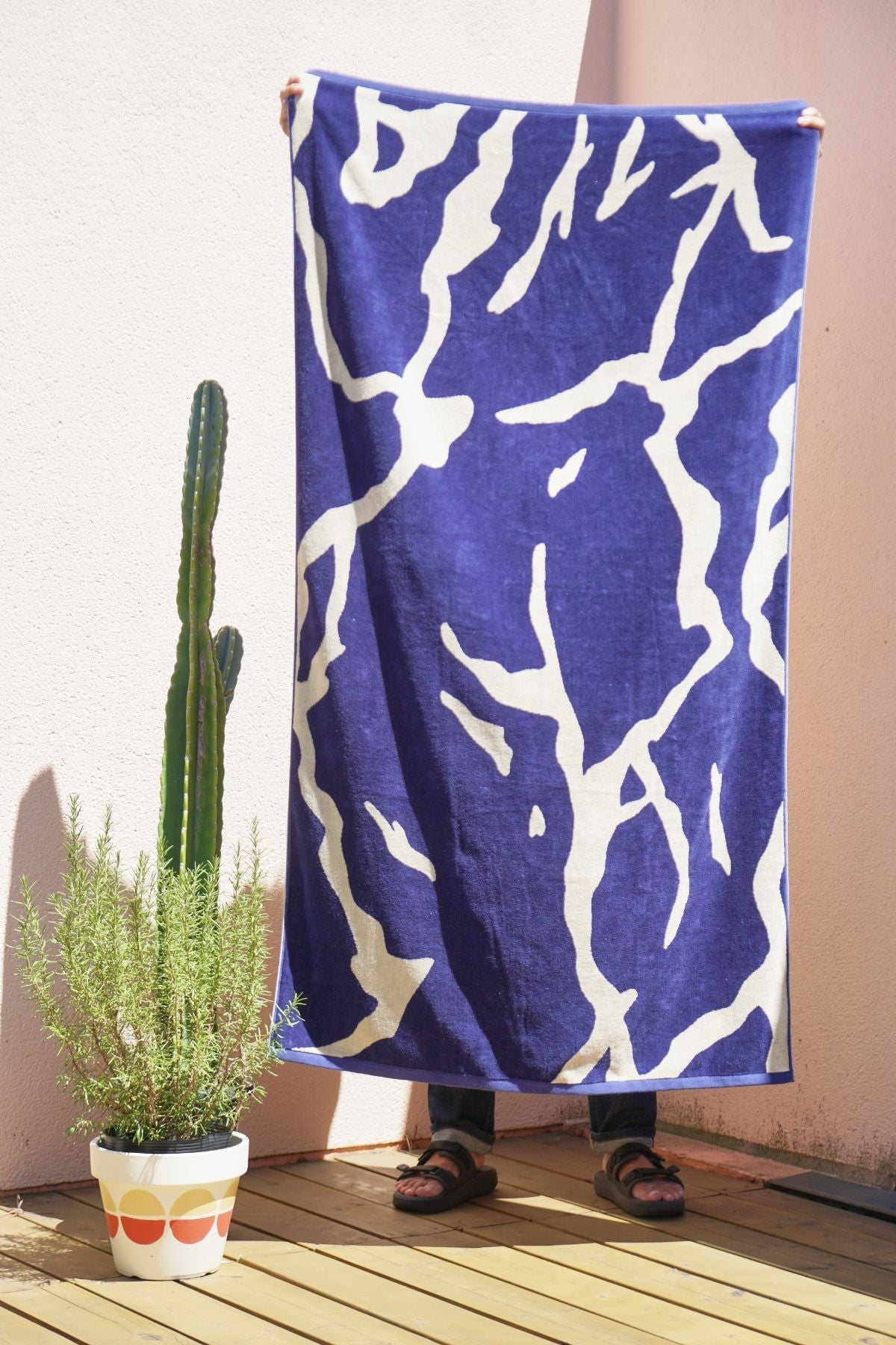 TOWEL BLANKET : Thunder in the dark / blue