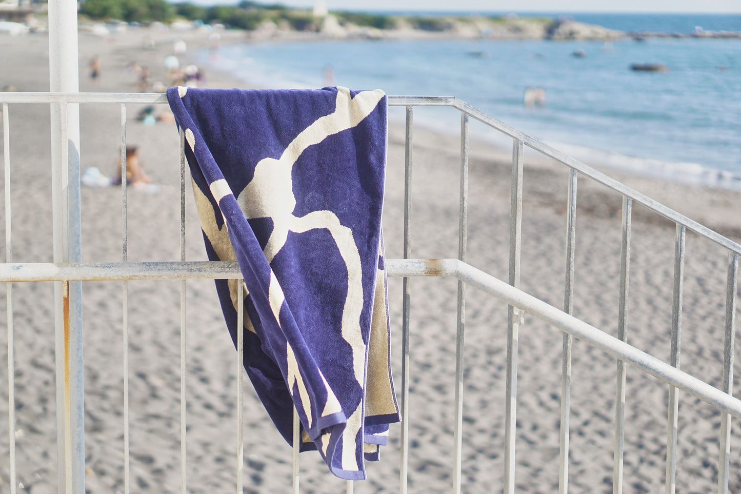 TOWEL BLANKET : Thunder in the dark / blue
