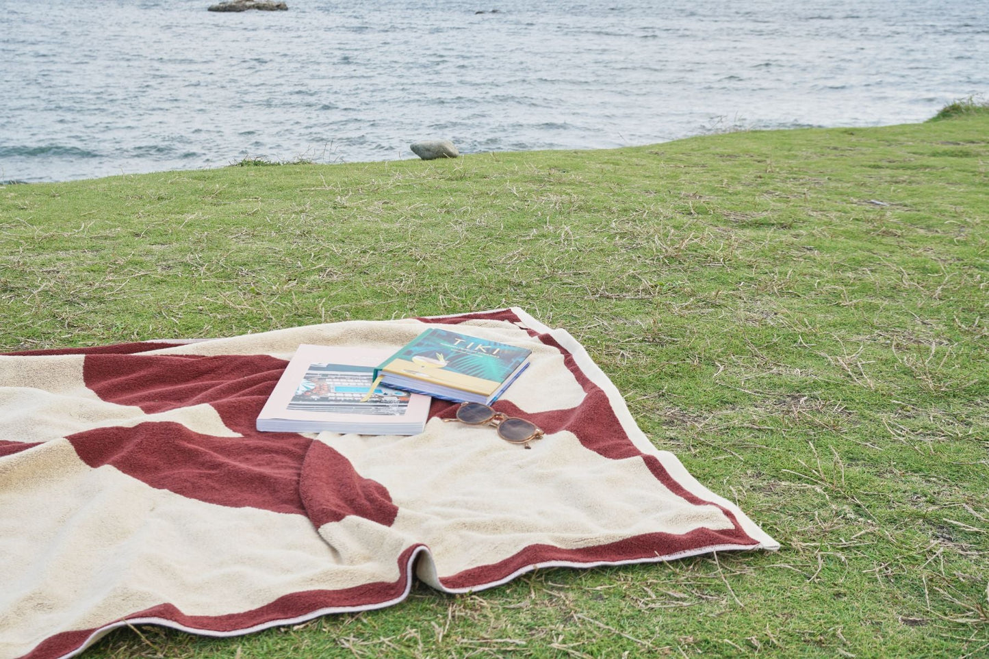 TOWEL BLANKET : I am new wave / wine red