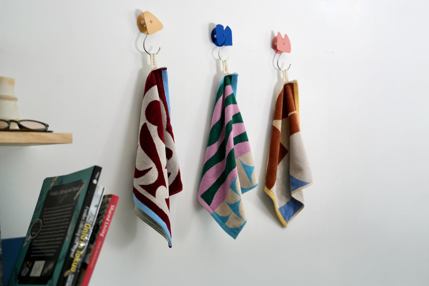 HAND TOWEL