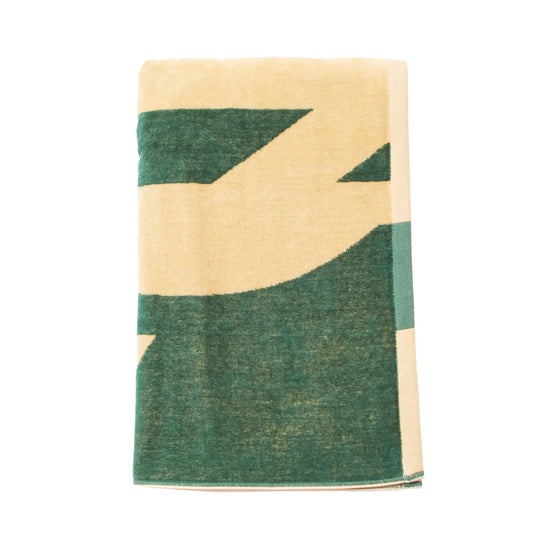 Load image into Gallery viewer, TOWEL BLANKET : Erratic Bamboo
