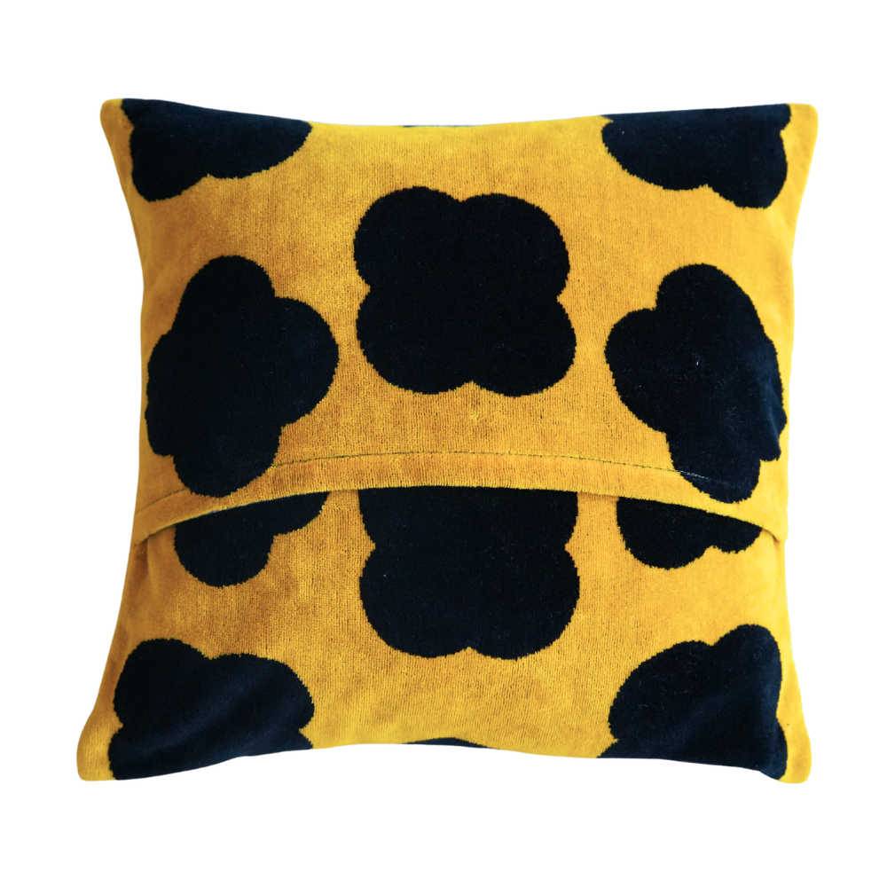 CUSHION COVER：Everything made of circles