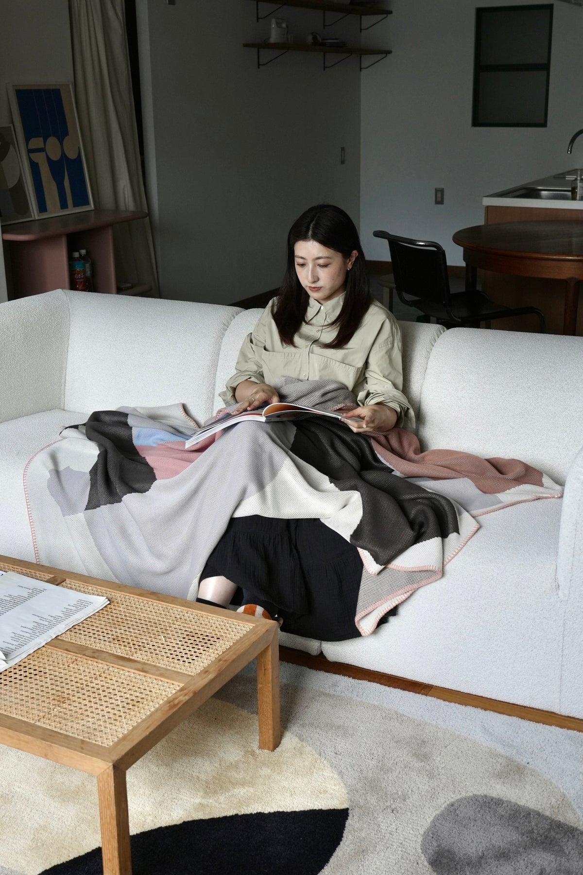 〈予約販売 / 限定タオルポーチ付〉ニットブランケット【M】：New color