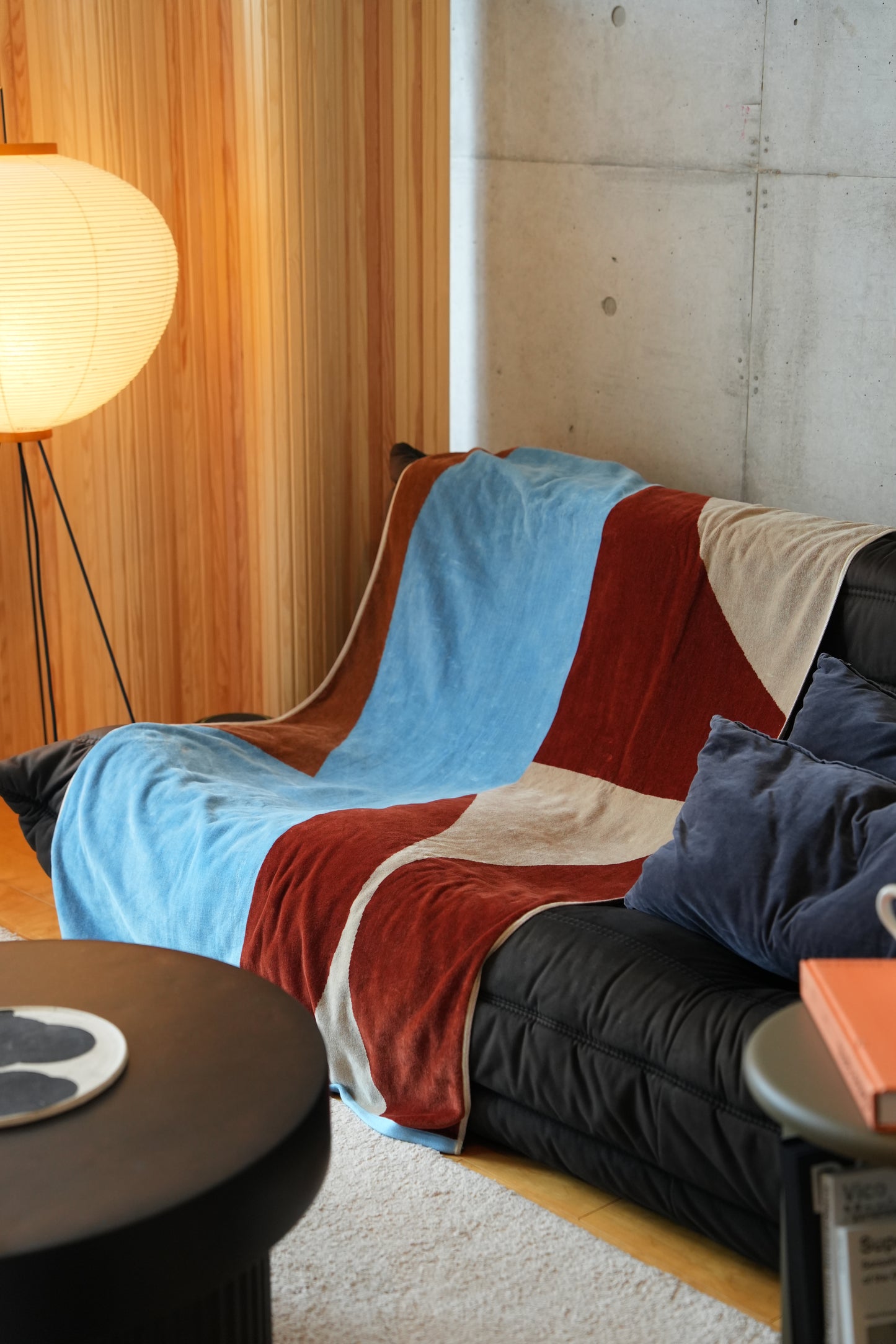 TOWEL BLANKET : Floating