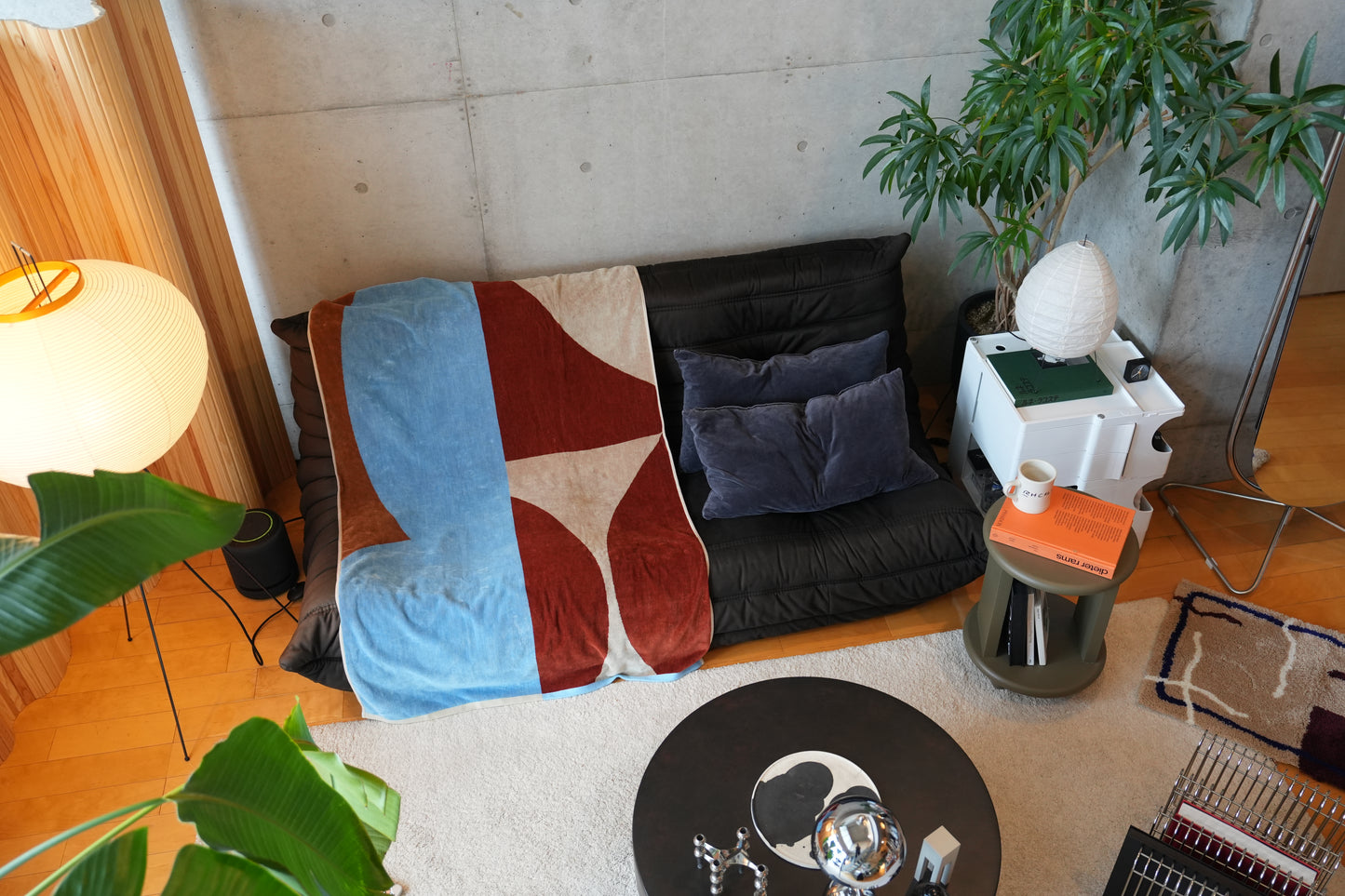 TOWEL BLANKET : Floating