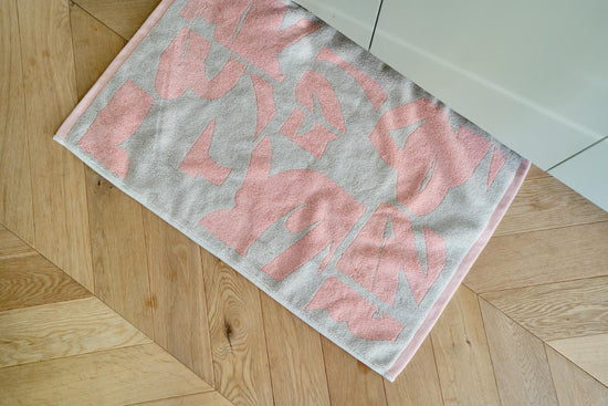 BATH MAT：Sillage