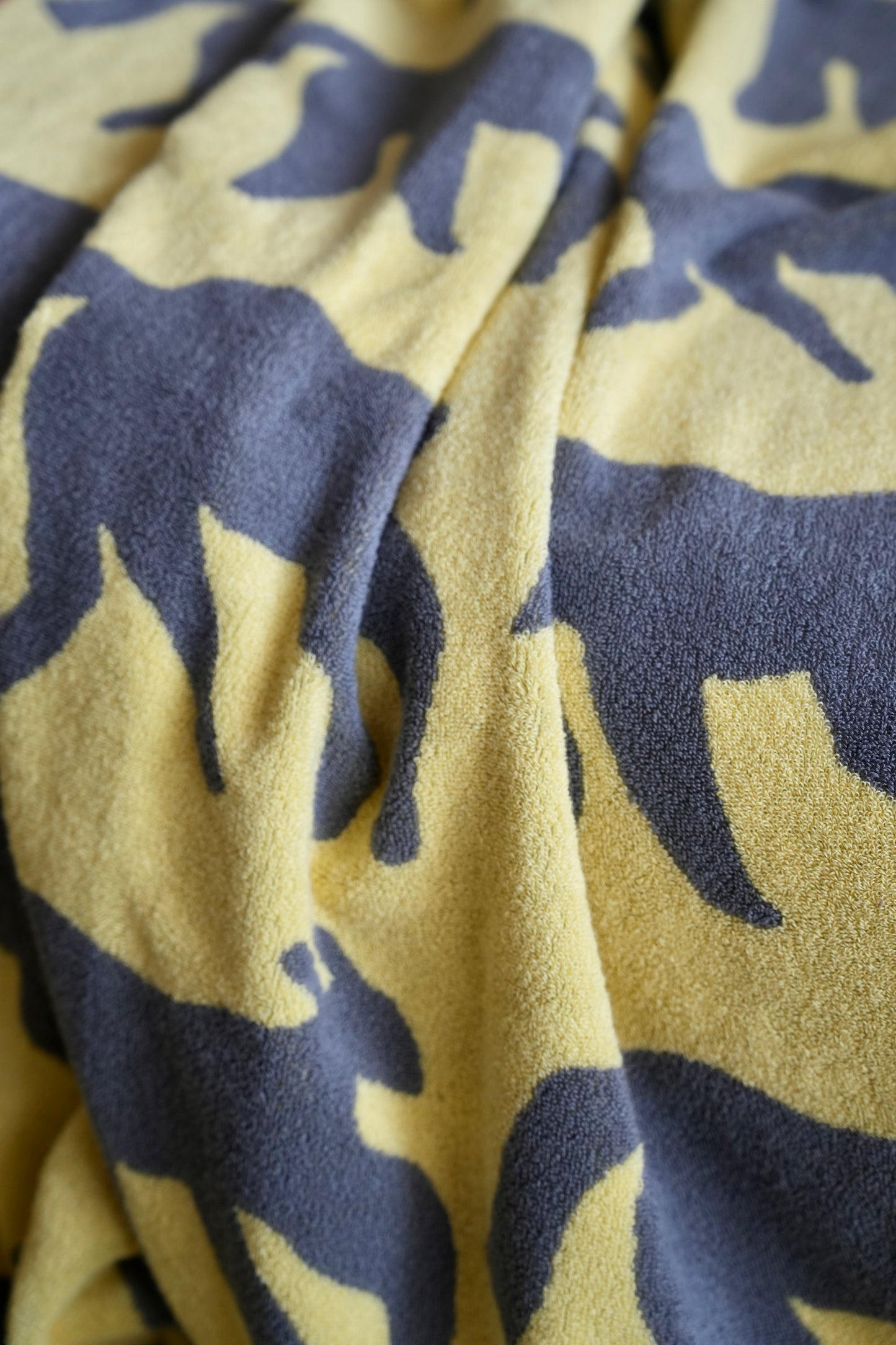 〈8月下旬ごろ販売開始〉TOWEL BLANKET：DOGORHORSE