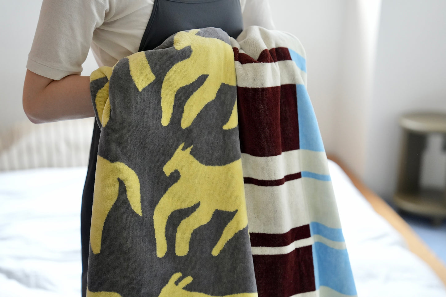 〈8月下旬ごろ販売開始〉TOWEL BLANKET：DOGORHORSE