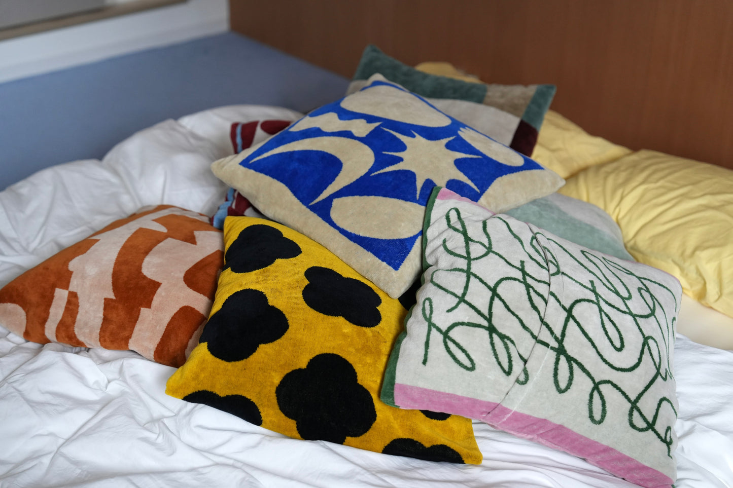 CUSHION COVER：Everything made of circles