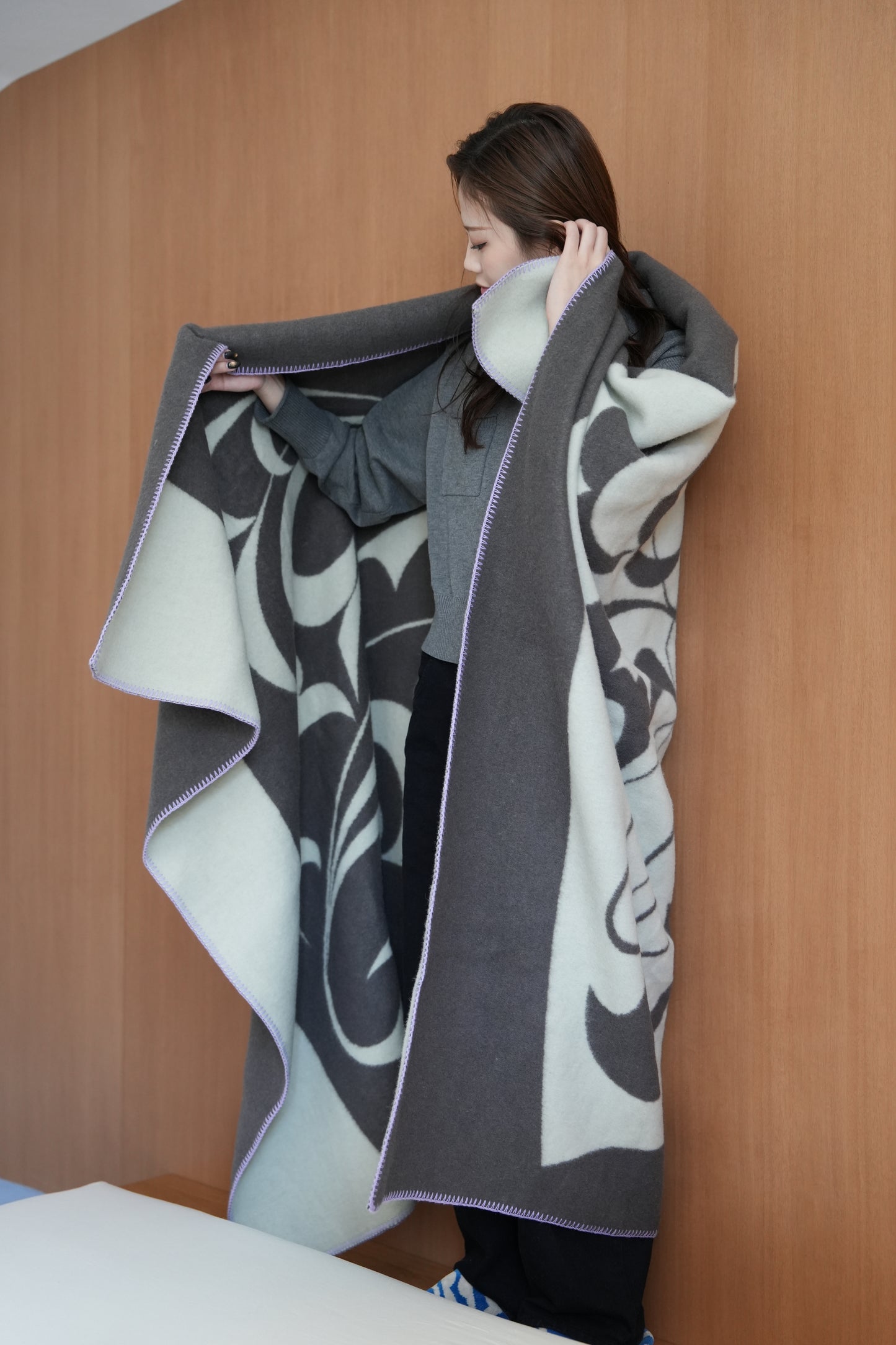 WOOL BLANKET：Dancing flower