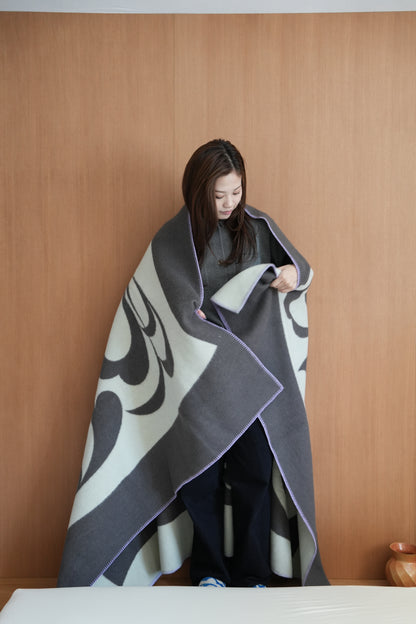 WOOL BLANKET：Dancing flower