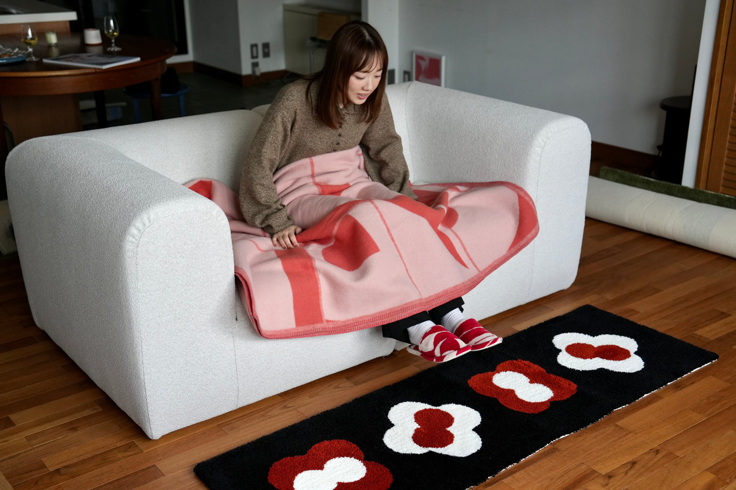 RUG【M】：Everything made of circles