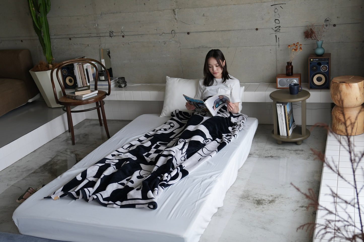 BED THROW BLANKET：This and that by Michael Towers