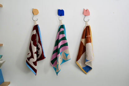 HAND TOWEL：Dancing flower