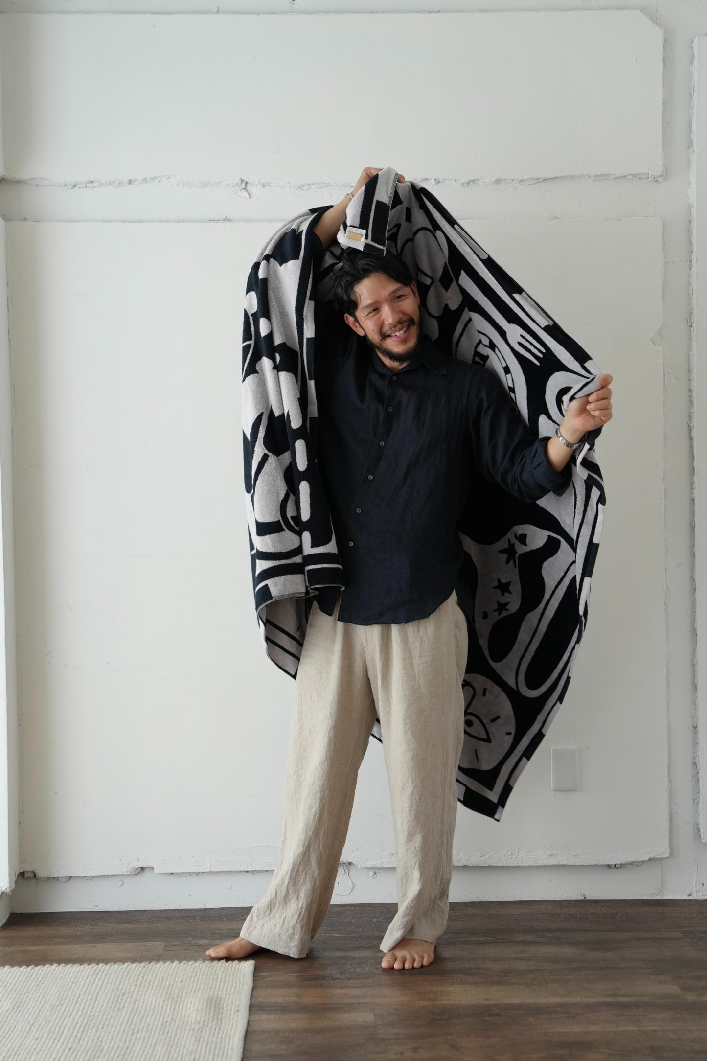 BED THROW BLANKET：This and that by Michael Towers