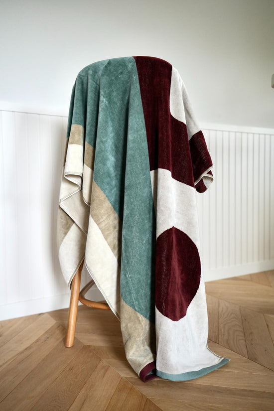 TOWEL BLANKET : Figure