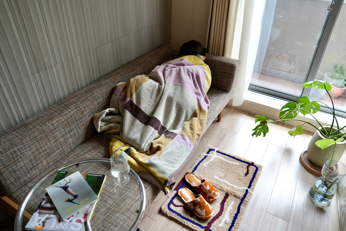 BED THROW BLANKET：Rectangle / beige