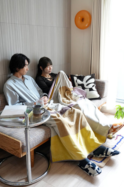 BED THROW BLANKET：Rectangle / beige