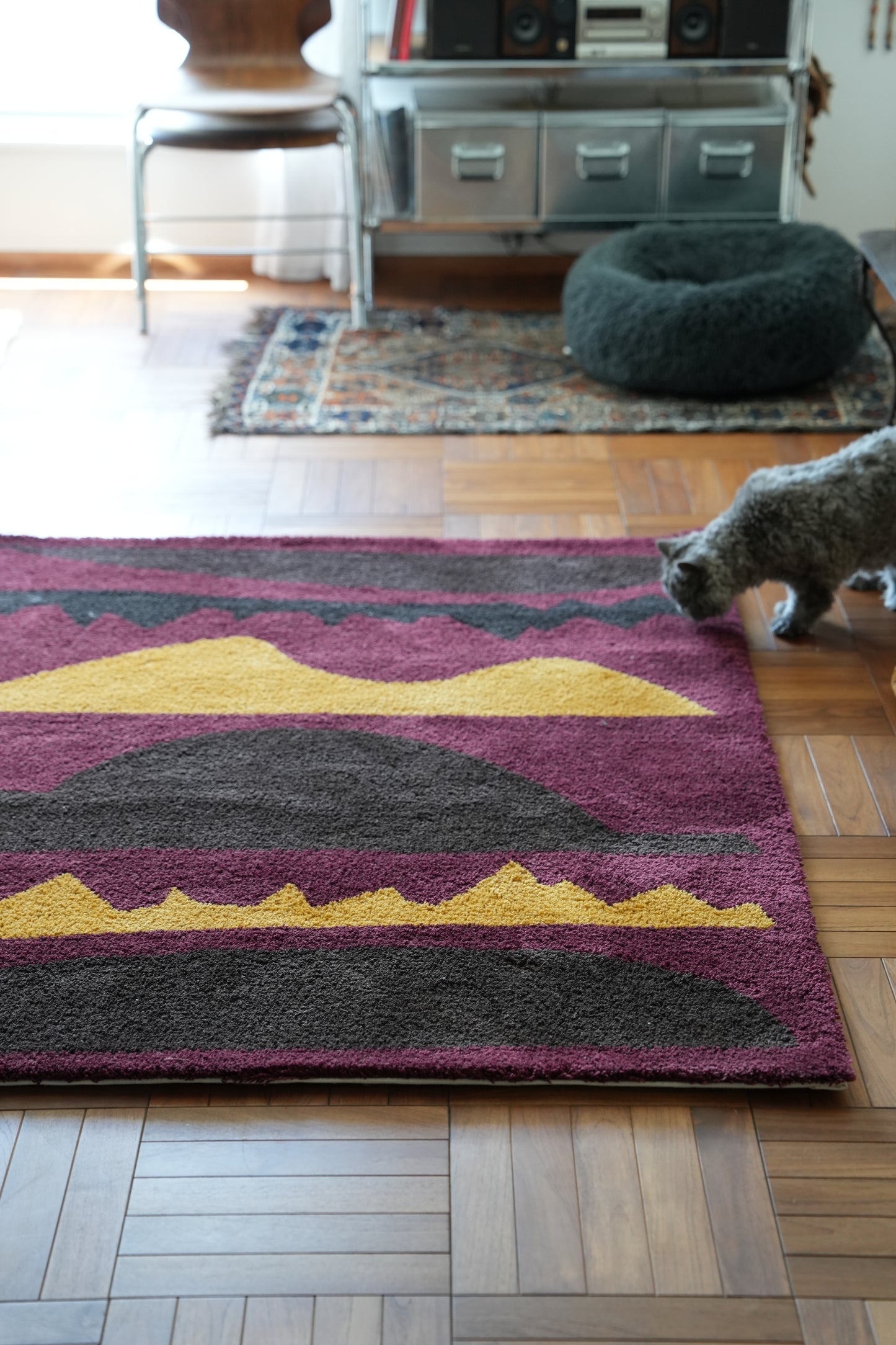 RUG【L】：Mountains