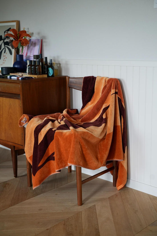 TOWEL BLANKET : In the Current by Nastia