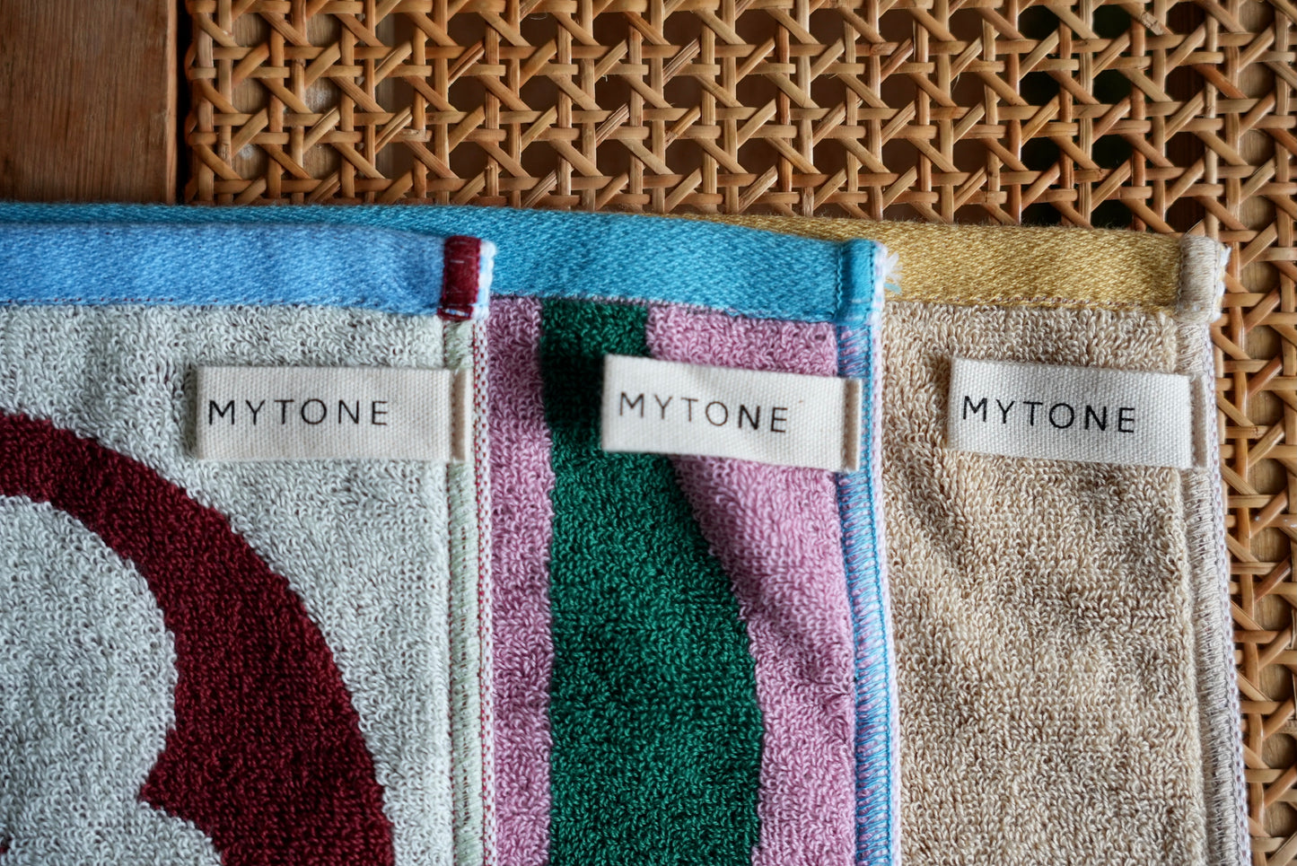 HAND TOWEL：Floating