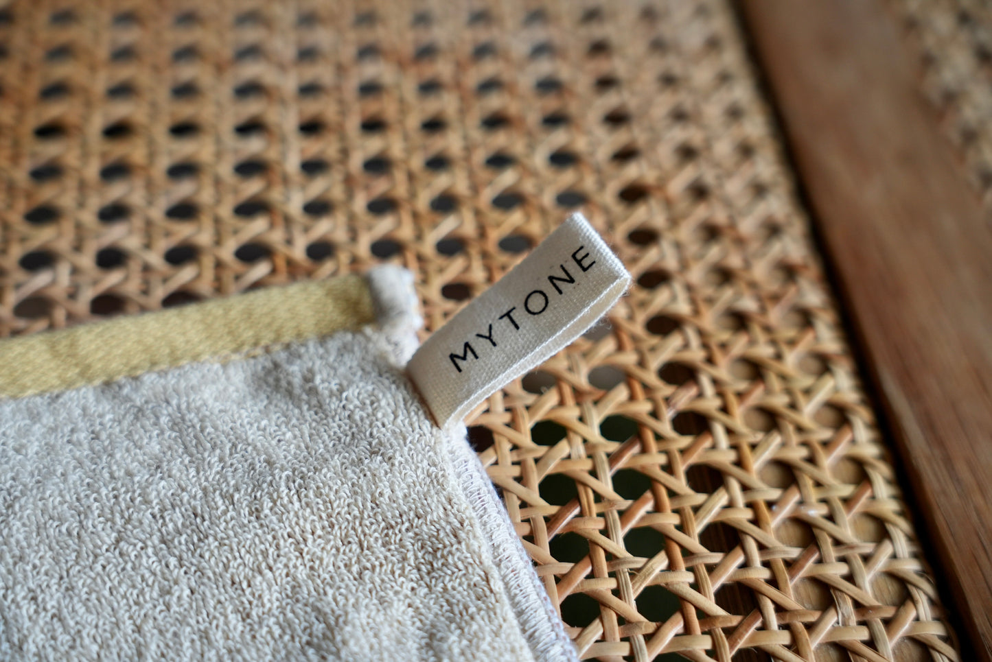HAND TOWEL：Floating