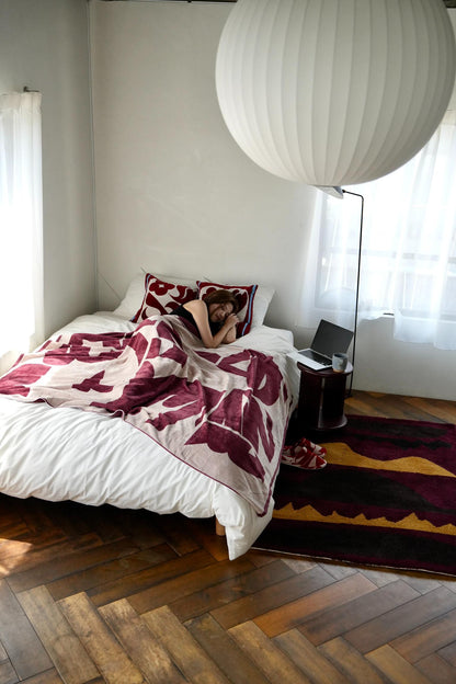 CUSHION COVER：Dancing flower