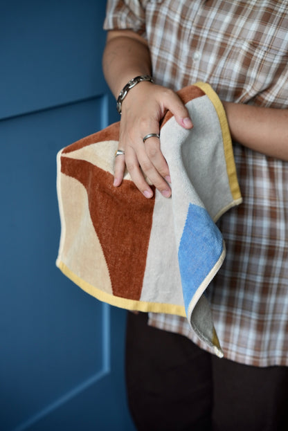HAND TOWEL：Floating