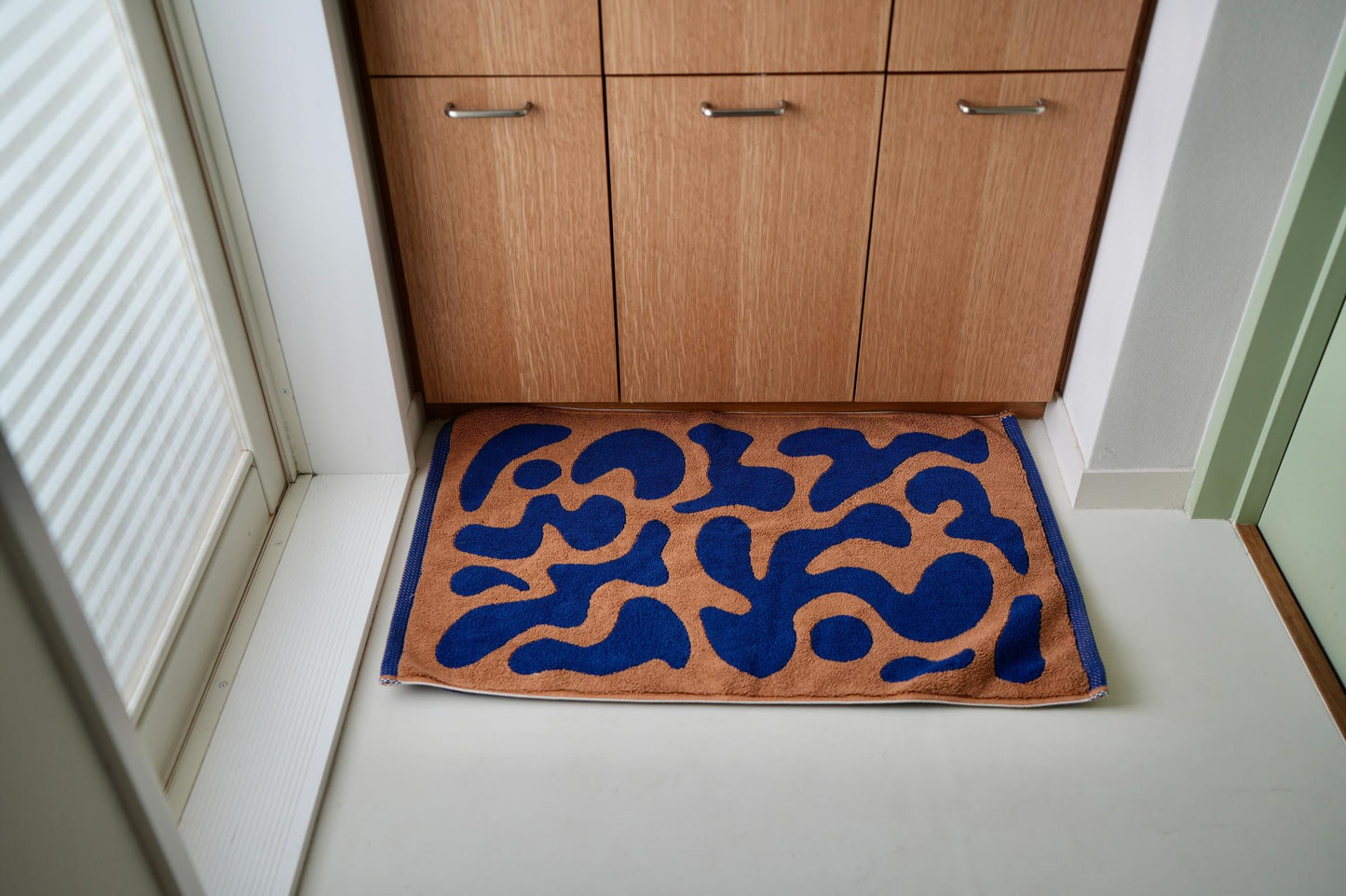 BATH MAT：Groovy