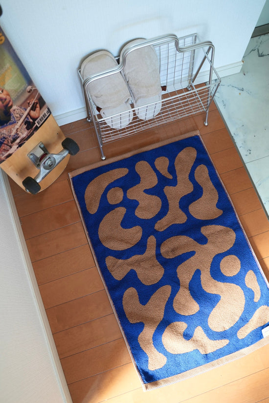 BATH MAT：Groovy