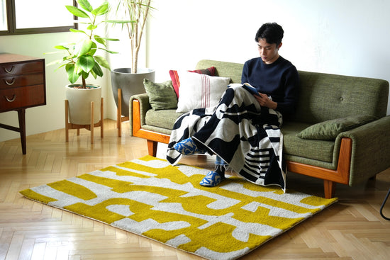 TOWEL BLANKET : Abstract Inlet by Asuka Watanabe