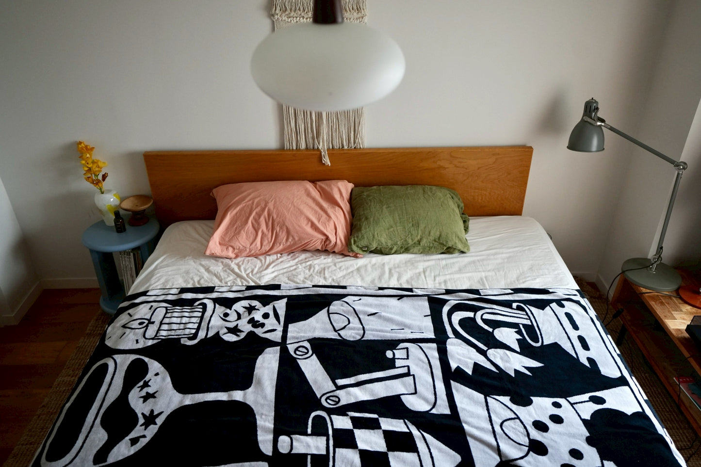 BED THROW BLANKET：This and that by Michael Towers